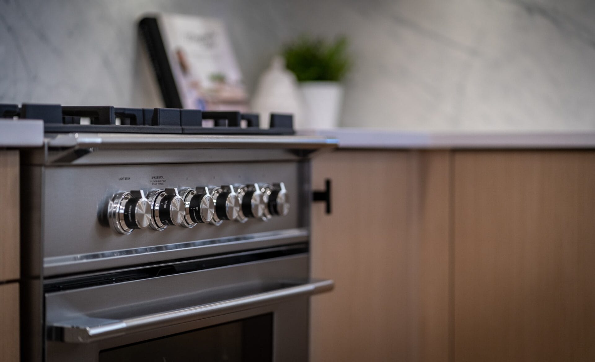 selective-focus-of-gas-range-in-the-kitchen-2025-02-11-21-58-40-utc-min